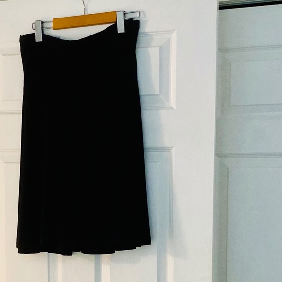 Classic French Connection Skirt - Picture 1 of 4